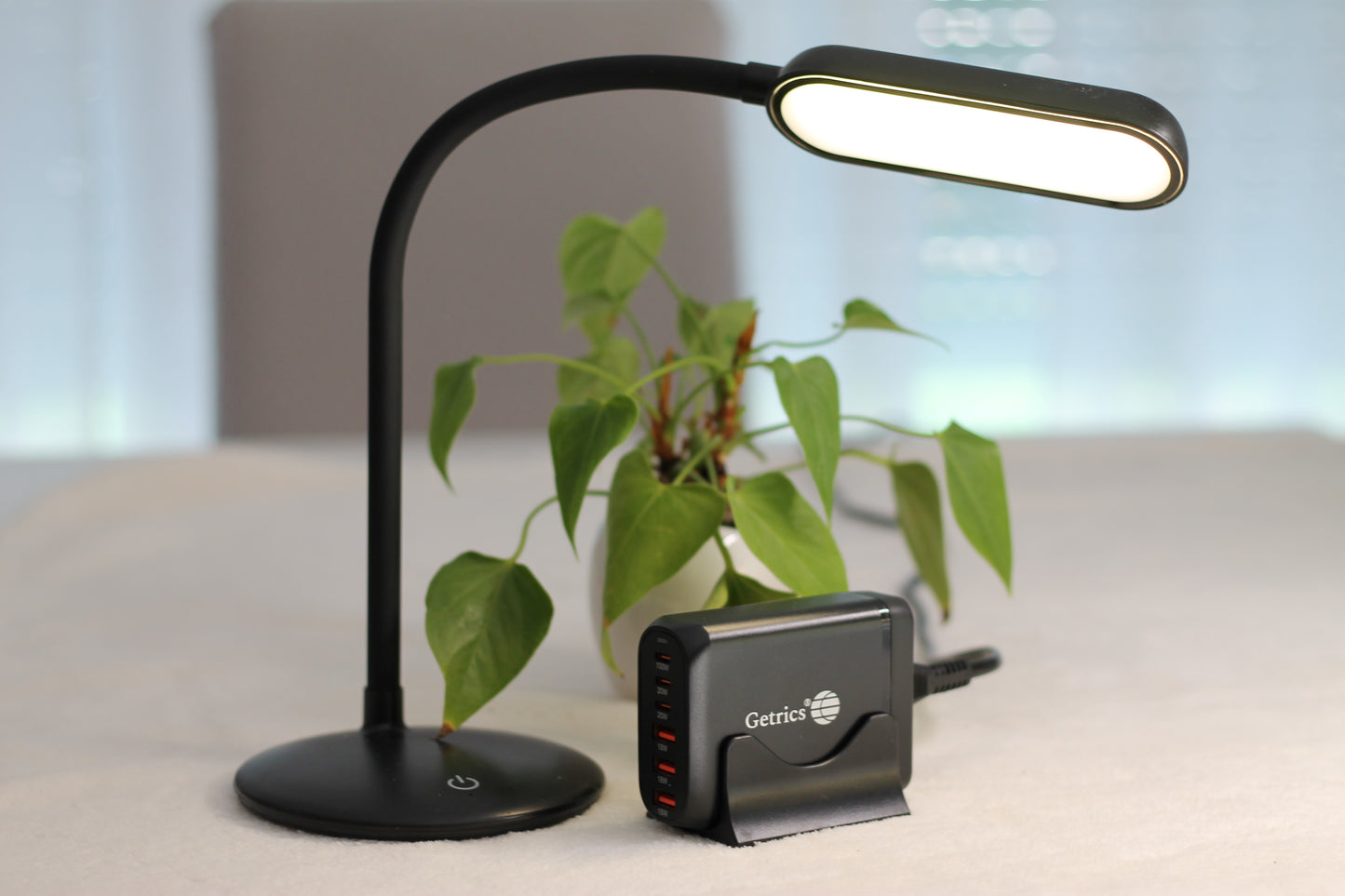 Getrics GaN³ Ladegerät 200W – USB-C & USB-A Schnellladegerät für Laptop & Smartphone